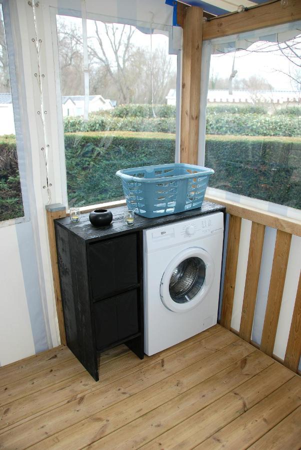 Mobilhome 2Ch Climatise-Terrasse Fermee-4 Velos-Camping 4 Etoiles Les Charmettes Les Mathes Exterior photo